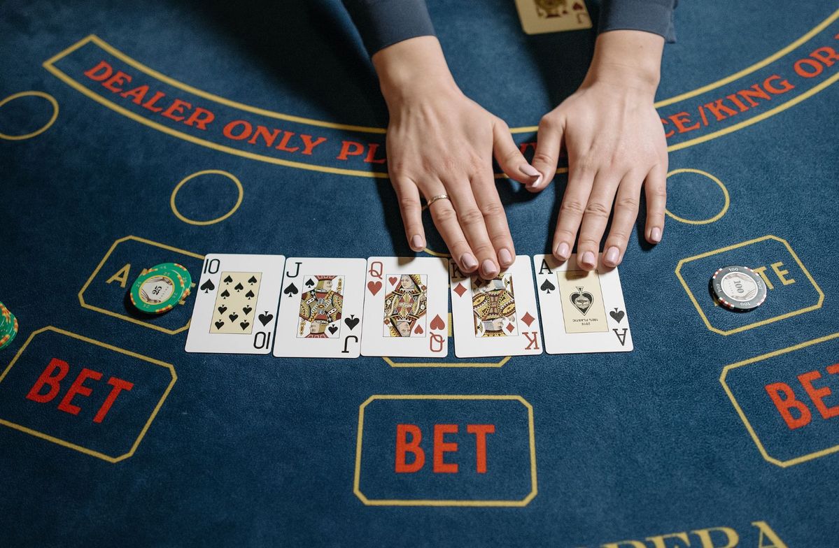 Sizzling 777 Deluxe Live Casino